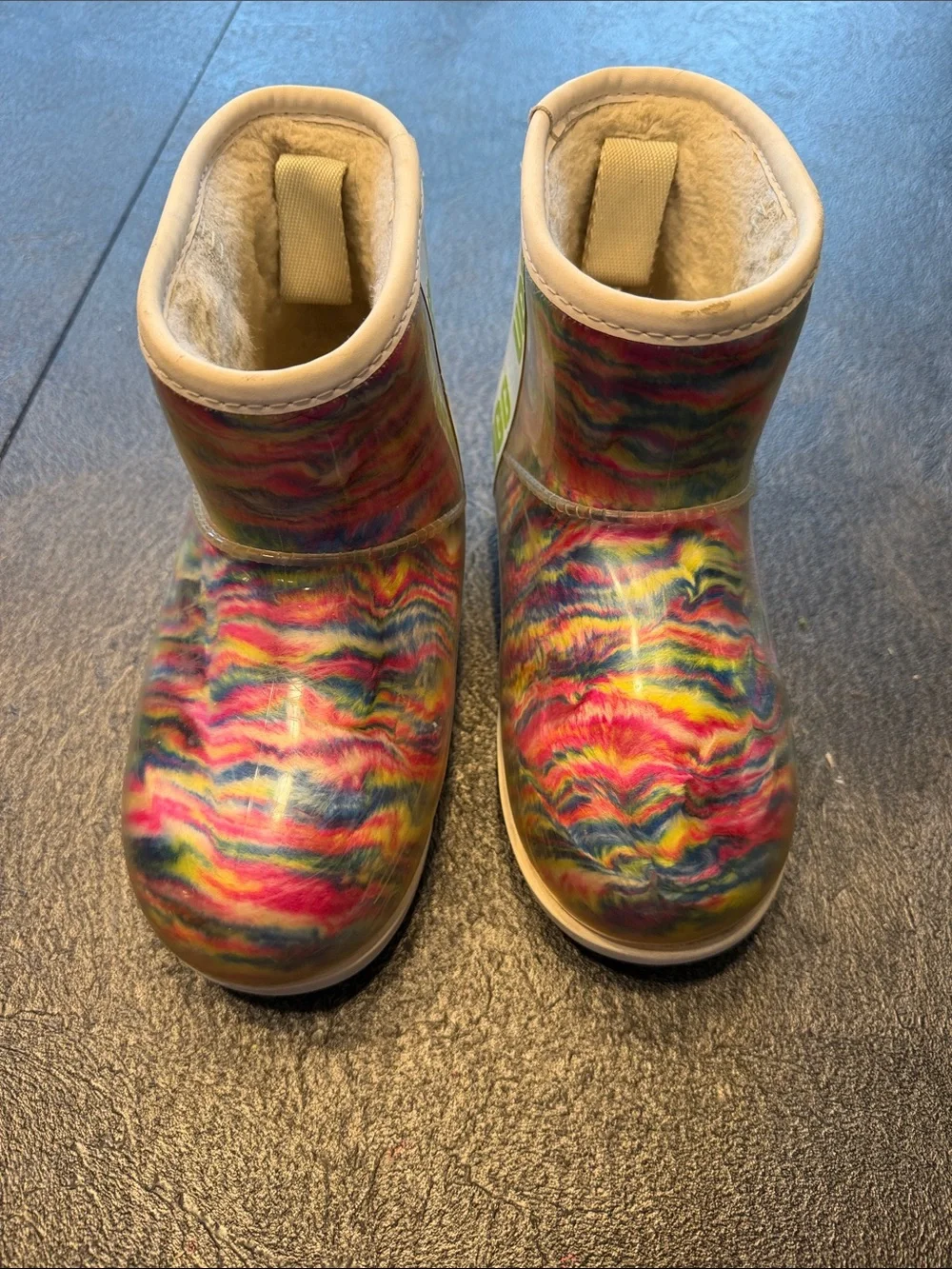 UGG Kids' Multicolor Tie-Dye Classic Short Boot Size 2 -Waterproof-